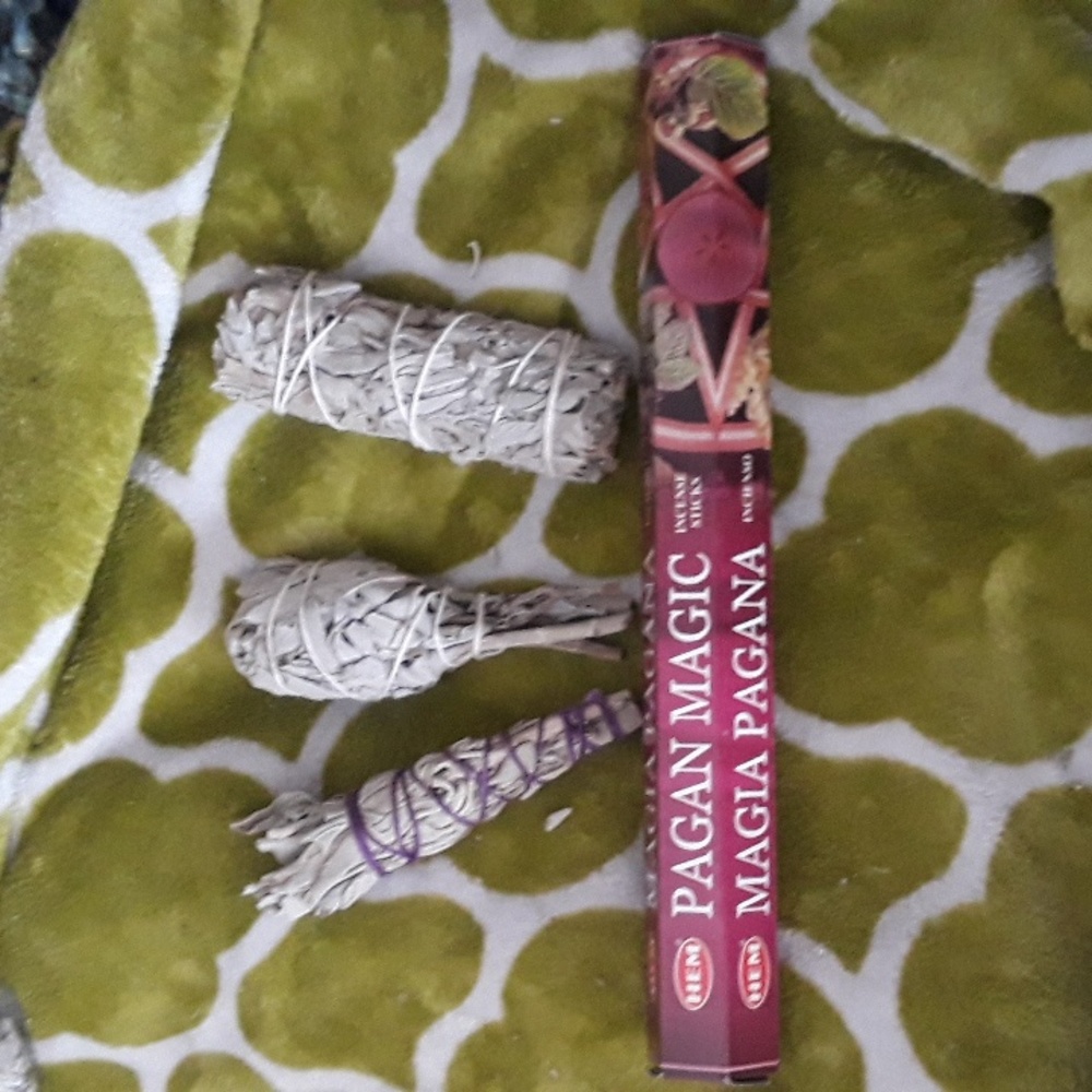 Pagan Magic incense sticks and white sage smudges